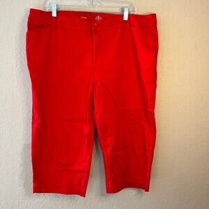 NWOT: Women's St. John's Bay Mid Rise Plus Capris - Size: 20W
